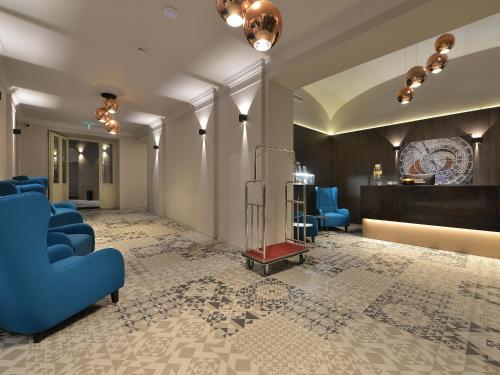 EA Hotel New Town - image 6
