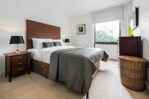 Heart Of City Flat, , London