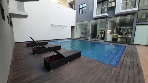 Swimming pool, Indico Executivo Hotel in Nacala