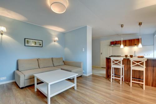 One-Bedroom Apartment image 2