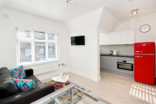 F5 Greek Street - image 13