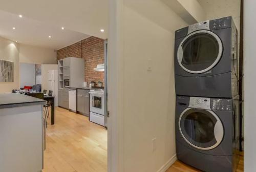 3-Bedroom Apartment on Montreal’s St-Denis Street