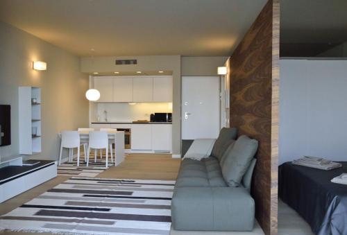 LookLake Suite One - image 12