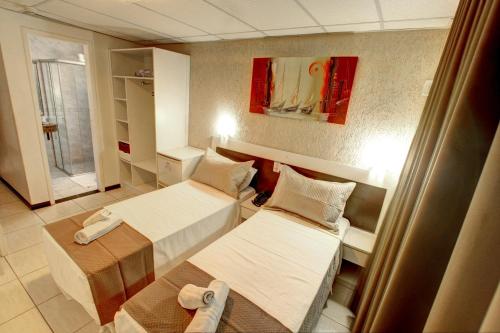 Superior Double Room image 6