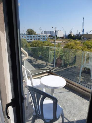 Family Hotel Novel City in Burgasa