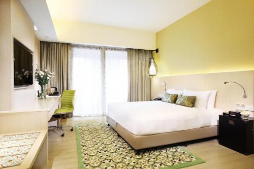 room detail thumbnail 1