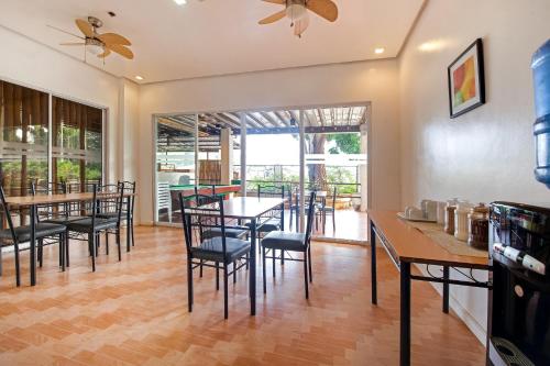 อาหารและเครื่องดื่ม, Royale Parc Hotel Puerto Princesa Palawan in พาลาวัน