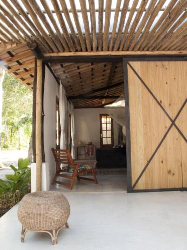 The Lion Cottage- Charming Studios - Mogiquiçaba