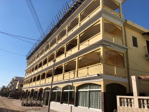 HOTEL MENABE in 莫隆達瓦