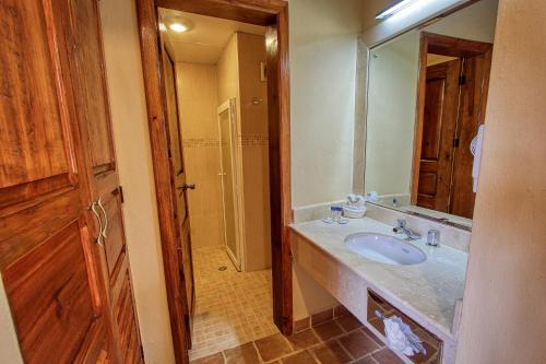 221496948 Hotel San Marcos