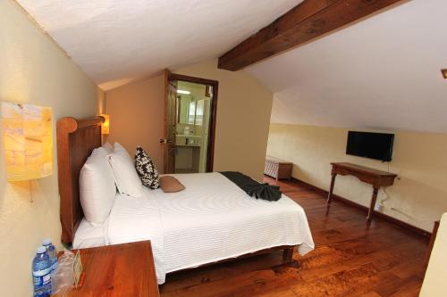 221497111 Hotel San Marcos