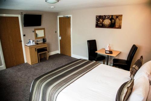 Trivelles Park Hotel - image 5