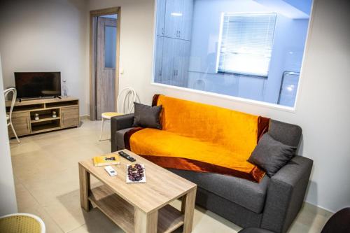  Modern Design Downtown Luxury Apartment in Mytilini