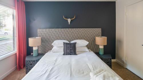 Modern 1BR with Heated Pool #134 by WanderJaunt - image 2