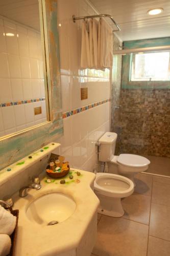 Two-Bedroom House image 6