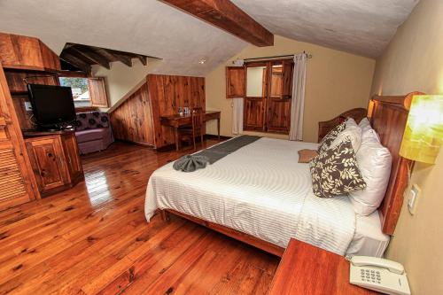 221509074 Hotel San Marcos