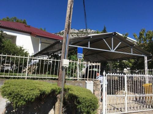  Apartment Vinko in Starigrad-Paklenica