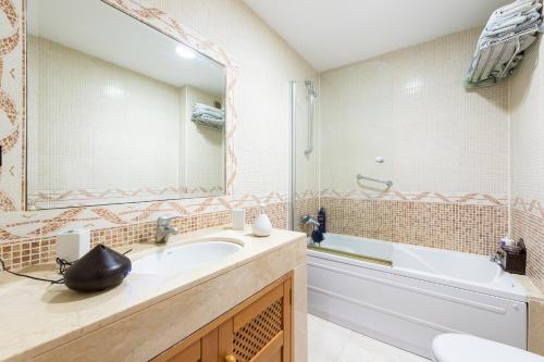 Aurora Beach Apartment