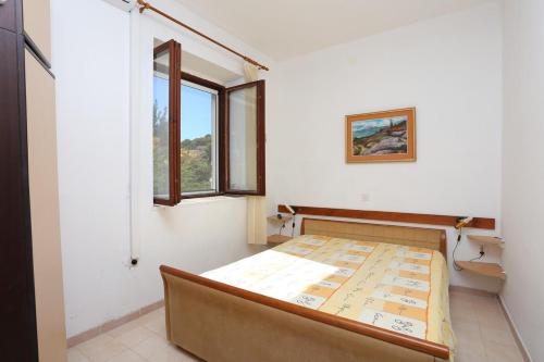 Apartments by the sea Rogoznica - 13012 - image 6