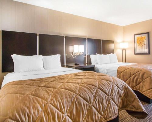 Greenstay Inn & Suites Court View Located in Sequiota, Clarion Inn & Suites Springfield is a perfect starting point from which to explore Springfield (MO). The property offers guests a range of services and amenities designed to provi