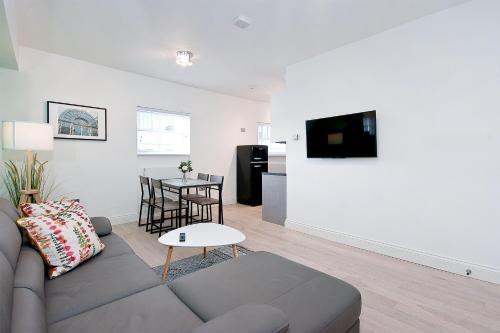 Interlude House D - main image