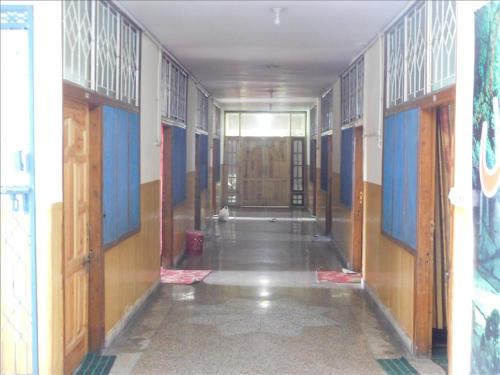 Lalazar hotel