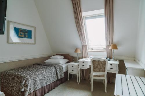 221573176 Art Hotel