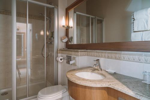 221573893 Art Hotel