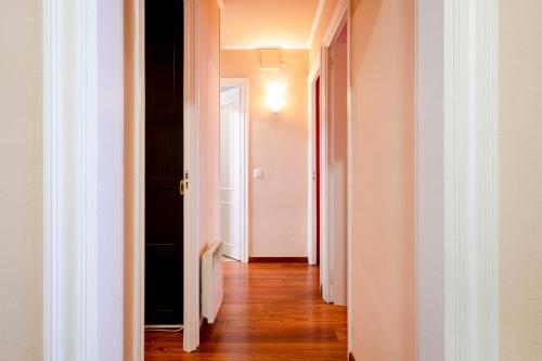 Three Bedroom Apartment in Sants, Barcelone (photo 9)