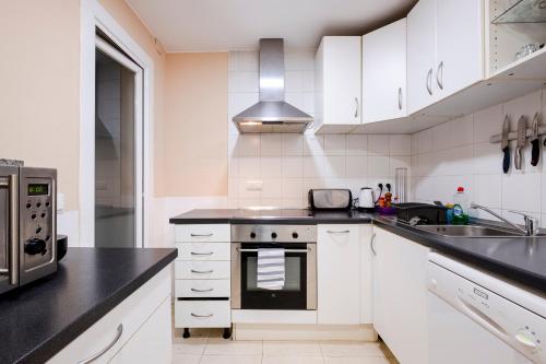 Three Bedroom Apartment in Sants, Barcelone (photo 11)