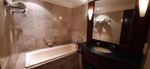 Rihanna service suite at times square, Kuala Lumpur (photo 5)