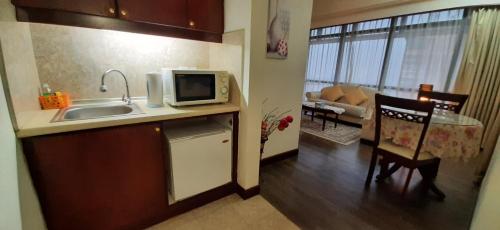 Rihanna service suite at times square, Kuala Lumpur (photo 7)