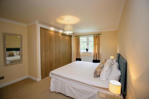 Turnberry Apartments - image 6