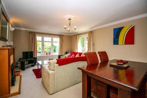 Turnberry Apartments - image 12