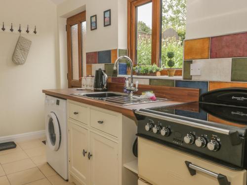 The Cottage - image 11