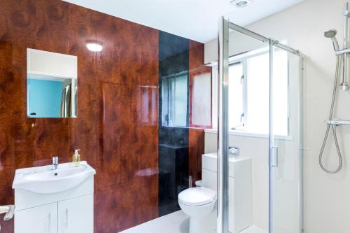 Abbeyfield Lodge - image 2