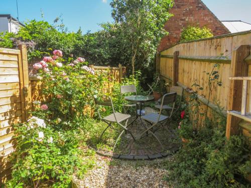 River Cottage - image 11