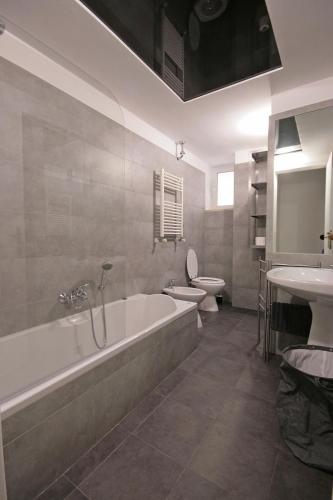 Trastevere 3 bedrooms, Rome (photo 2)