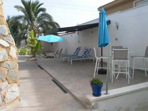 VILLA DOS-LAGOS in El Chaparral