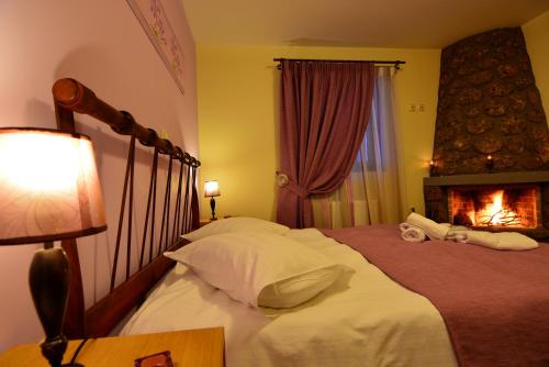 Economy Double Room with fireplace - Ground floor