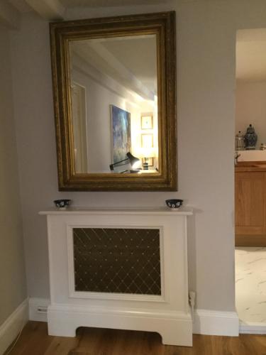 Beautiful 1BR Apartment in Historic St Aubin House in Saint Aubin