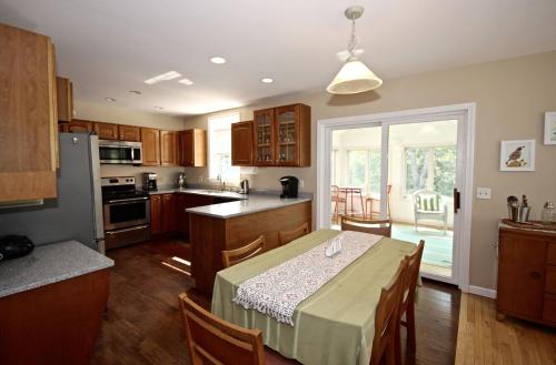 Sunset Cove - image 4