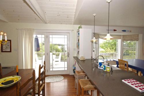 Turkey Cove Cottage - image 3