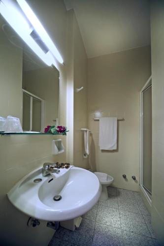 Hotel Cristallo Brescia - image 12