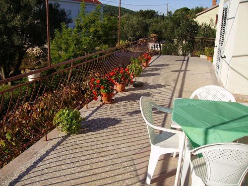 Apartment Mili - 50m from beach - Location saisonnière - Sutomišćica