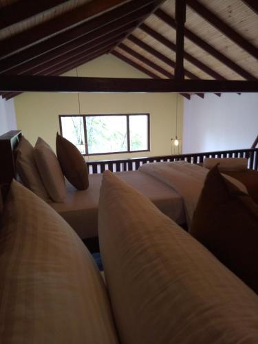Superior Family Room image 9