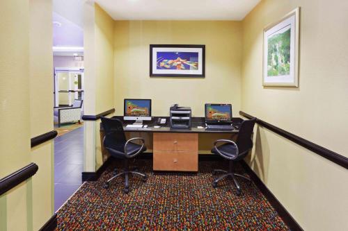La Quinta by Wyndham Tulsa - Catoosa - image 10