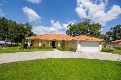 Villa Havelaar - Executive - 3 bedroom in Inverness, USA