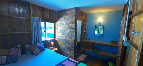 Bong's Guesthouse & Bar