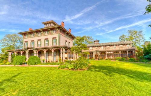 Southern Mansion